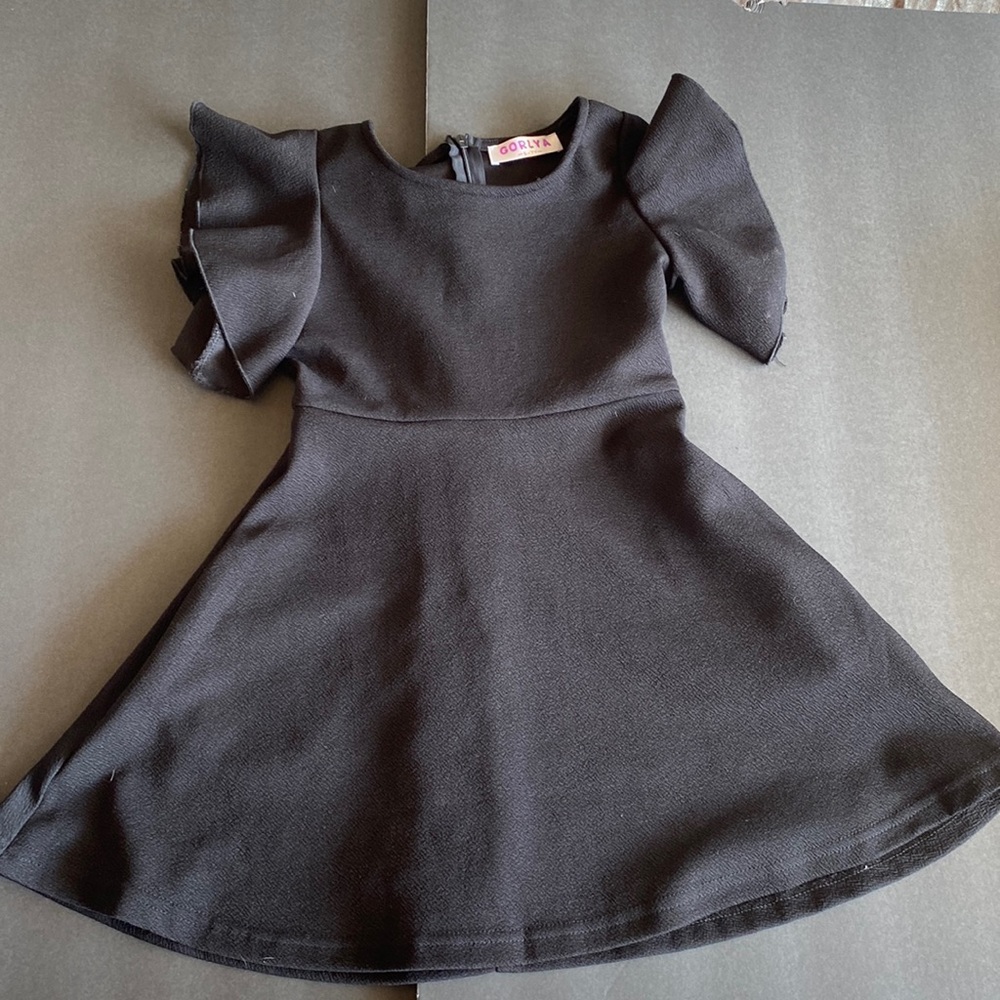 Girls black dress with pockets